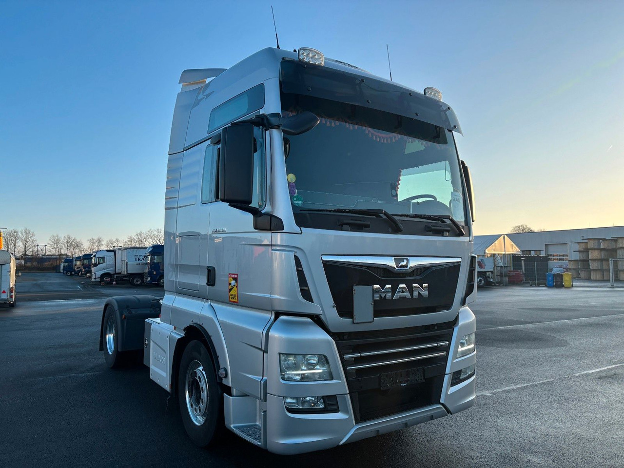 MAN TGX 18.510 XXL Retarder ACC LGS - Cabeza tractora: foto 3 MAN TGX 18.510 XXL Retarder ACC LGS - Cabeza tractora: foto 3