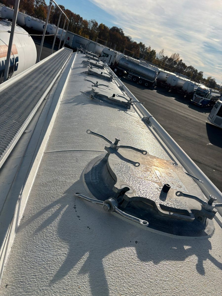 Feldbinder KIP 60.3 E-Hydraulik - Semirremolque silo: foto 5 Feldbinder KIP 60.3 E-Hydraulik - Semirremolque silo: foto 5