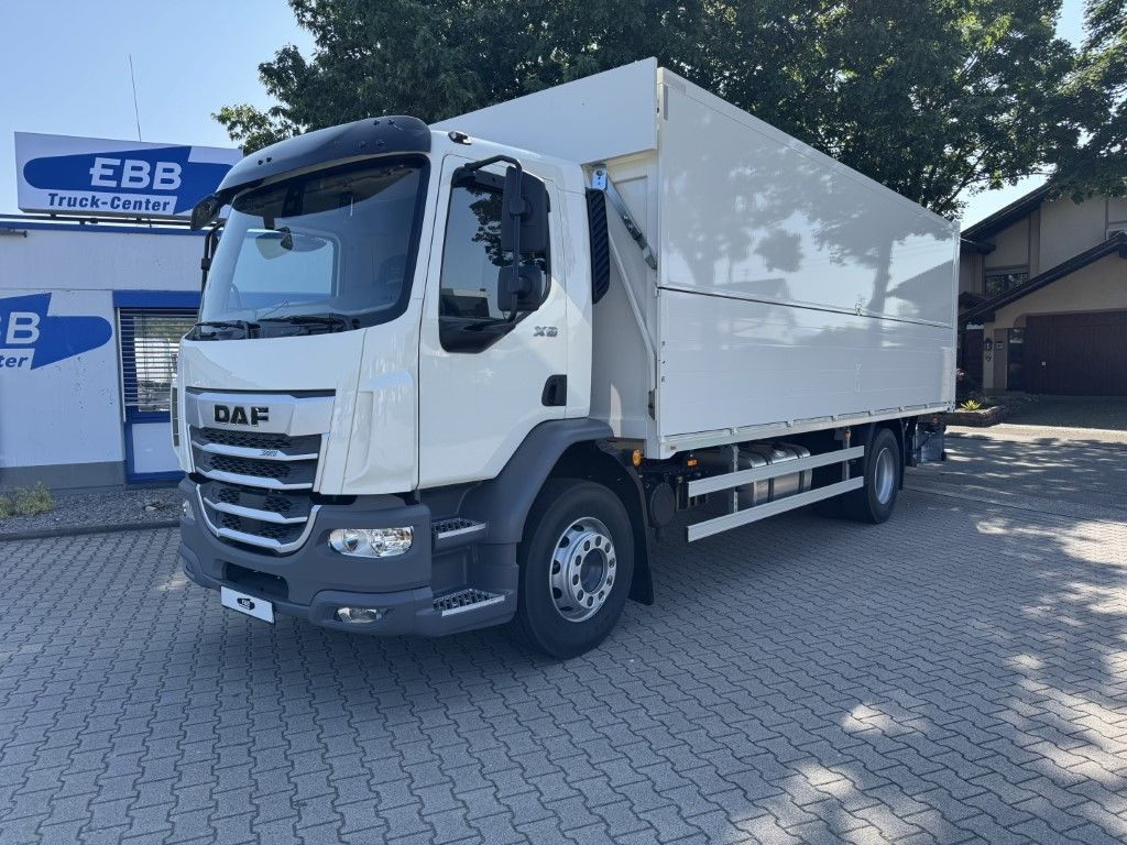 DAF XB 310 FA 18t Getränkeaufbau DAF XB 310 FA 18t Getränkeaufbau - Camión transporte de bebidas: foto 1 DAF XB 310 FA 18t Getränkeaufbau DAF XB 310 FA 18t Getränkeaufbau - Camión transporte de bebidas: foto 1