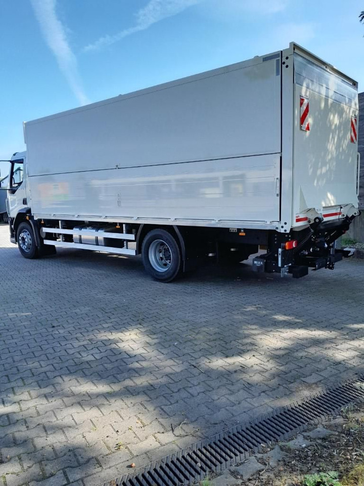 DAF XB 310 FA 18t Getränkeaufbau DAF XB 310 FA 18t Getränkeaufbau - Camión transporte de bebidas: foto 4 DAF XB 310 FA 18t Getränkeaufbau DAF XB 310 FA 18t Getränkeaufbau - Camión transporte de bebidas: foto 4