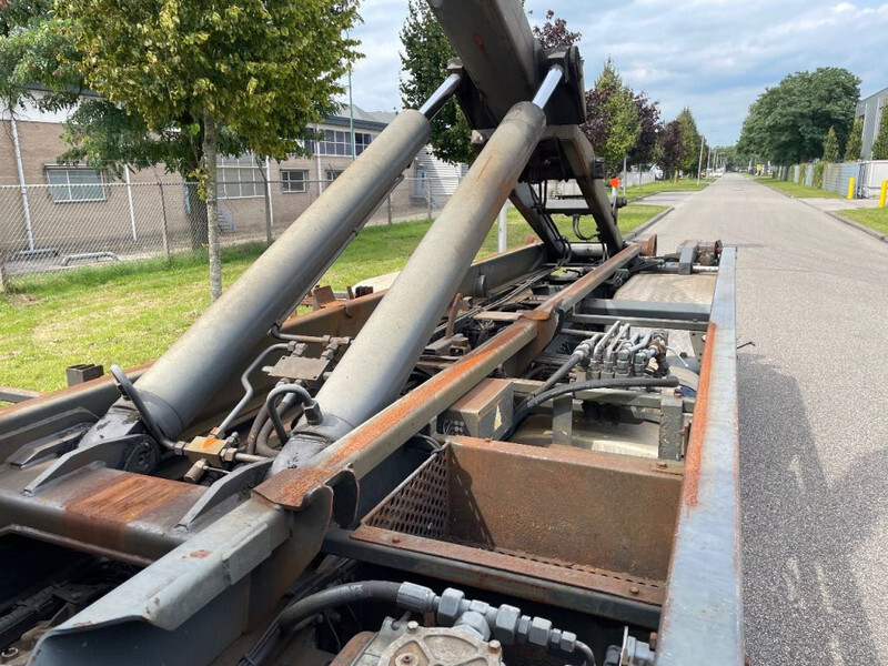 Camión con equipo de cable DAF CF 85 360 6x2 vdl 21 T haak: foto 12 Camión con equipo de cable DAF CF 85 360 6x2 vdl 21 T haak: foto 12