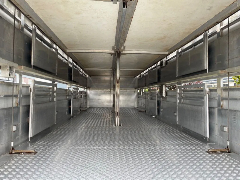 DAF XF 460 2017 berdex 3 lagen varkens - Camión transporte de ganado: foto 5 DAF XF 460 2017 berdex 3 lagen varkens - Camión transporte de ganado: foto 5