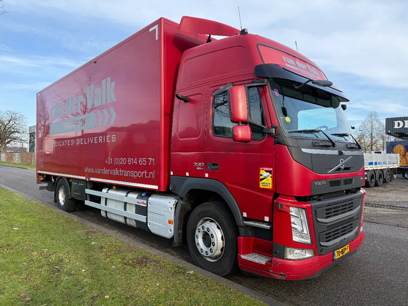 Volvo FM 330 2017 - Camión caja cerrada: foto 2 Volvo FM 330 2017 - Camión caja cerrada: foto 2