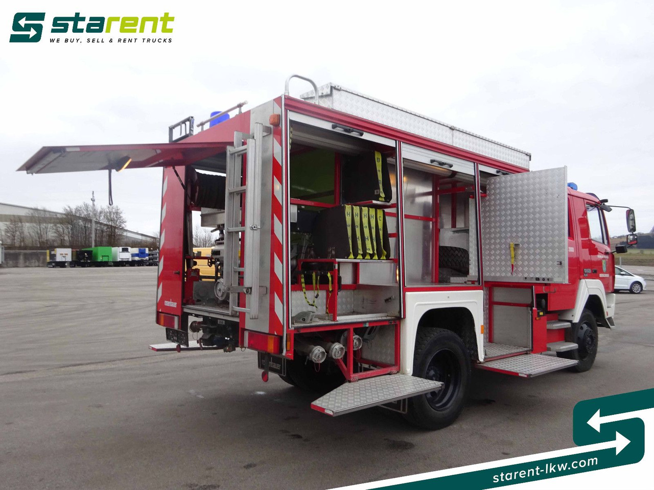 Steyr 13S23 4x4 Feuerwehrauto, 2.000 Liter Wassertank - Camión: foto 4 Steyr 13S23 4x4 Feuerwehrauto, 2.000 Liter Wassertank - Camión: foto 4