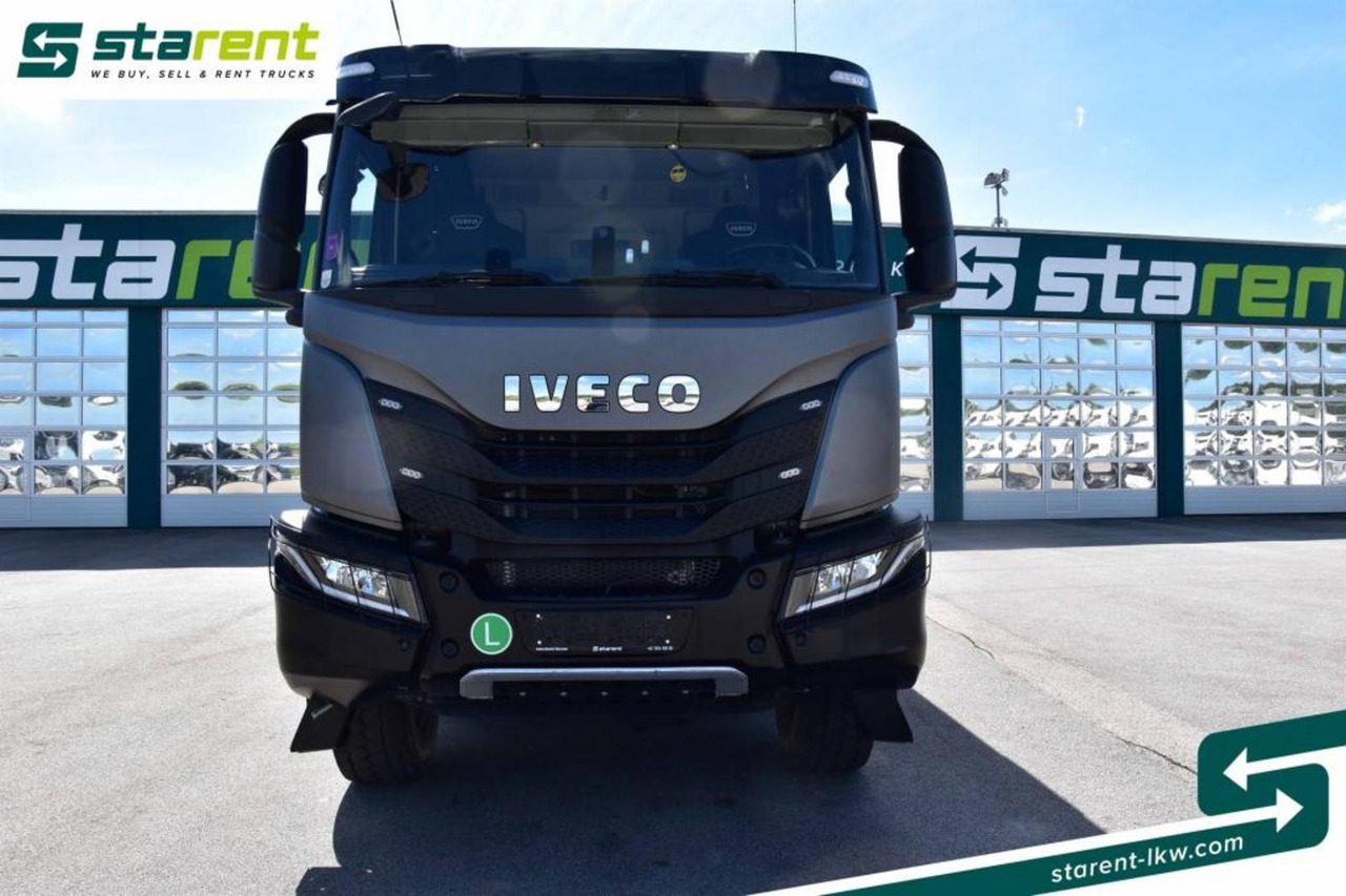 Iveco T-Way 510 8x4 Meiler 3 Seitenkipper Navi Drehlicht - Camión volquete: foto 2 Iveco T-Way 510 8x4 Meiler 3 Seitenkipper Navi Drehlicht - Camión volquete: foto 2