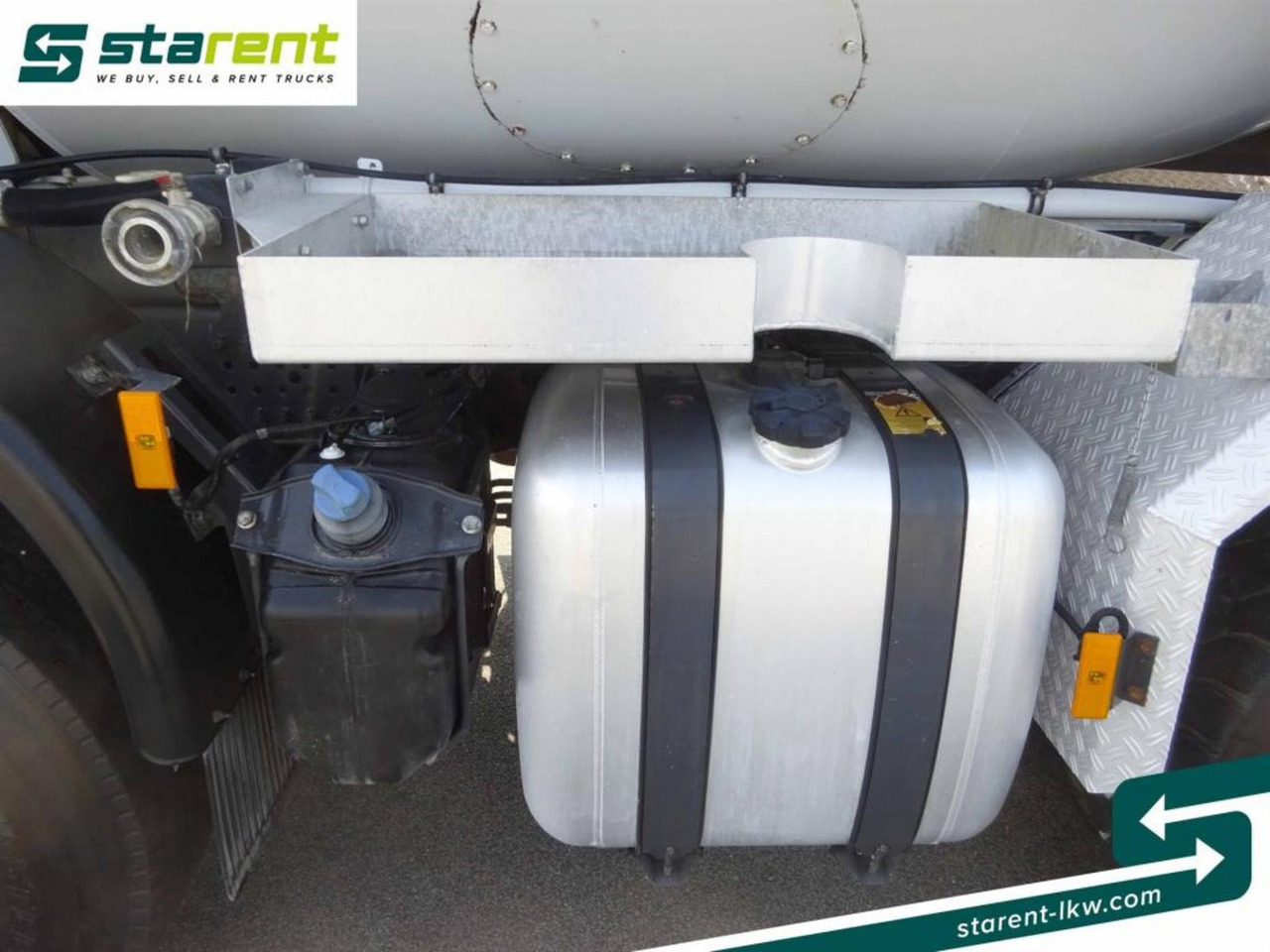 Camión hormigonera Mercedes Benz Arocs 3748 8x4 Liebherr Betonmischer + Förderband: foto 9