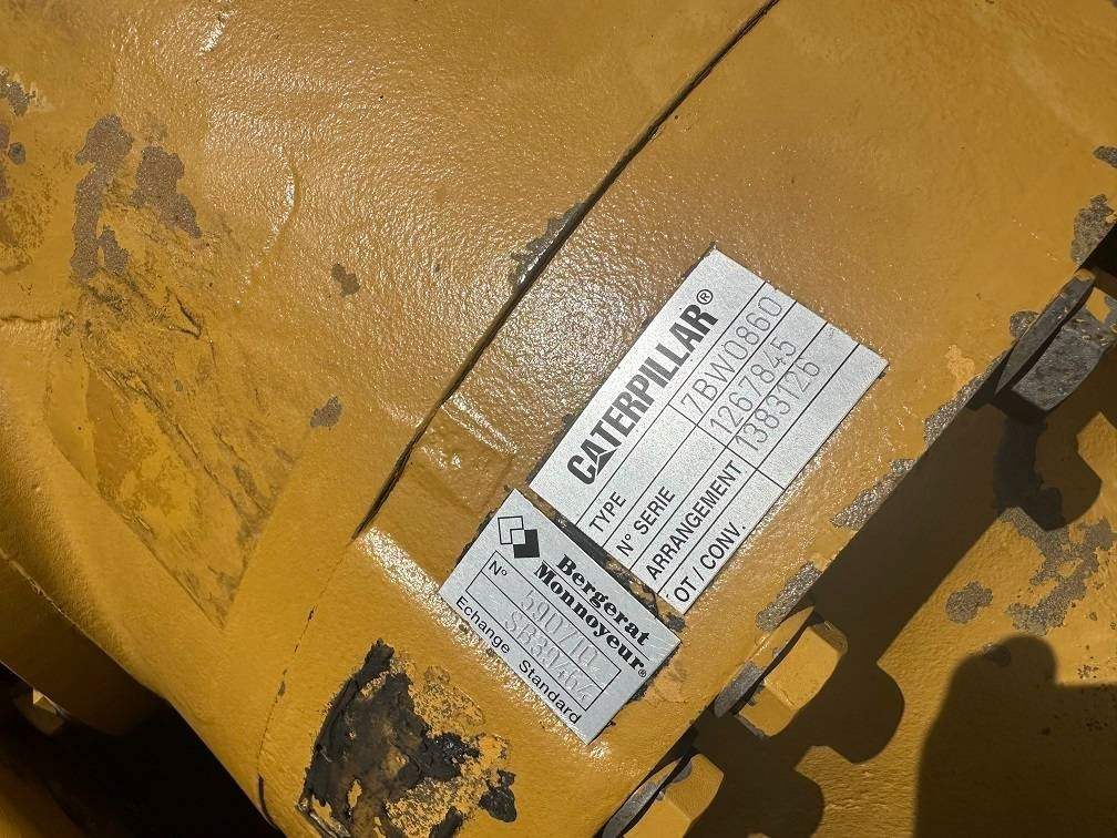 CAT 950 G rear axel 126-7845 - Eje y piezas para Maquinaria de construcción: foto 4 CAT 950 G rear axel 126-7845 - Eje y piezas para Maquinaria de construcción: foto 4