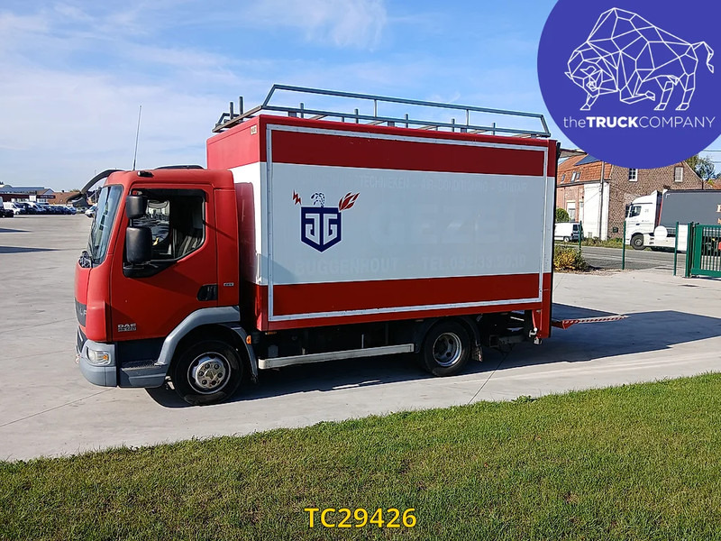 DAF LF 45 140 - Camión caja cerrada: foto 2 DAF LF 45 140 - Camión caja cerrada: foto 2