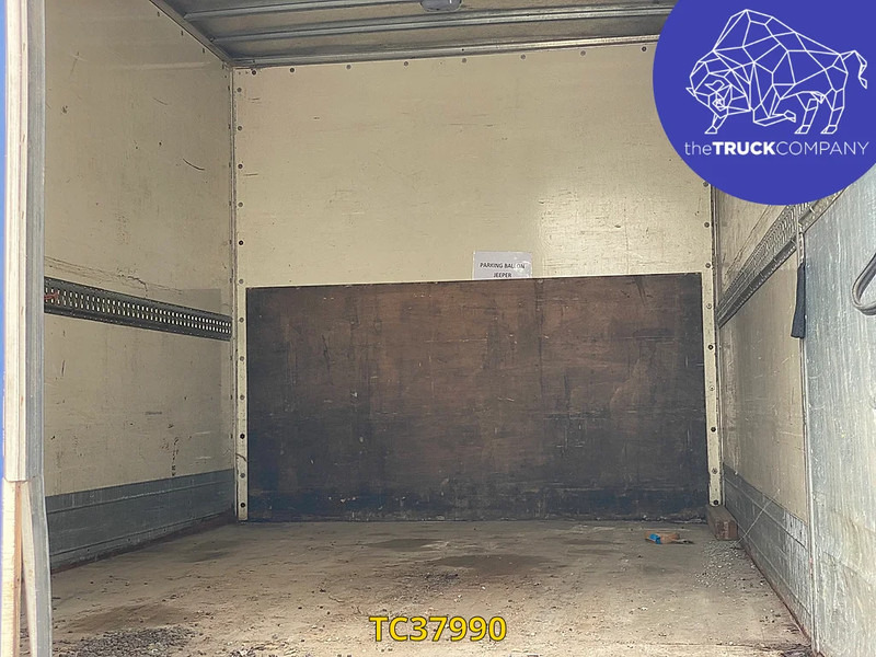 Iveco EUROCARGO - Camión caja cerrada: foto 2 Iveco EUROCARGO - Camión caja cerrada: foto 2