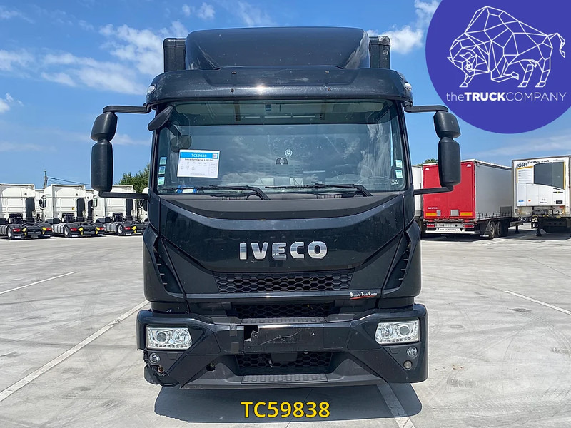 Iveco EuroCargo 120E250 - Camión caja cerrada: foto 2 Iveco EuroCargo 120E250 - Camión caja cerrada: foto 2