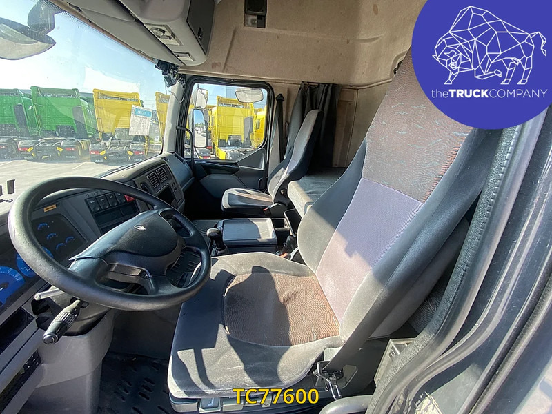 Renault Premium 320 - Camión lona: foto 5 Renault Premium 320 - Camión lona: foto 5