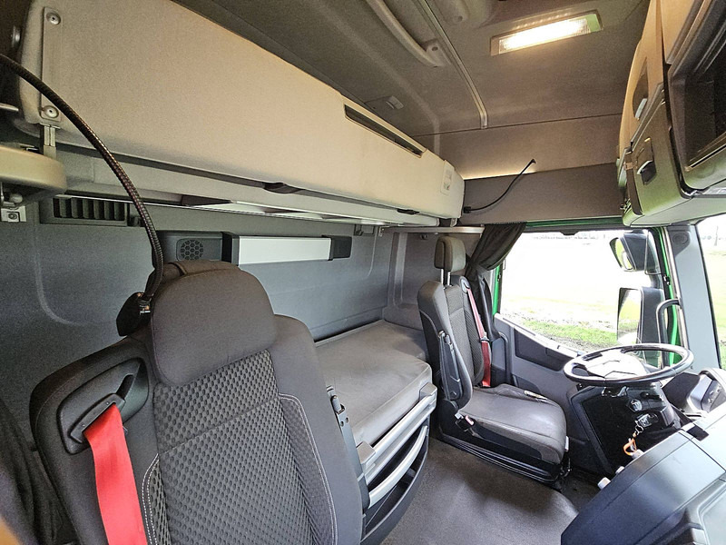 Cabeza tractora Renault T 460: foto 15