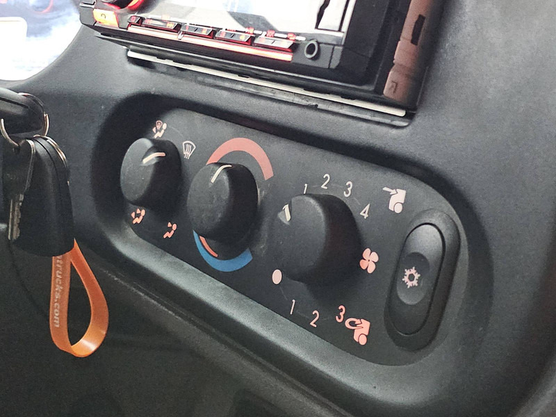 Camión chasis DAF LF 45.160 7.49T AIRCO WB 390: foto 10