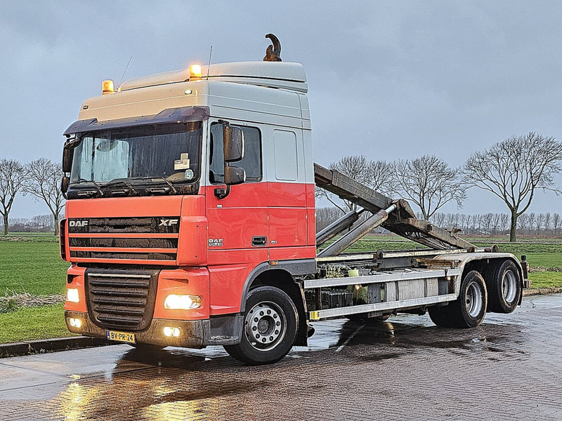 DAF XF 105.410 SC - Camión multibasculante: foto 2 DAF XF 105.410 SC - Camión multibasculante: foto 2