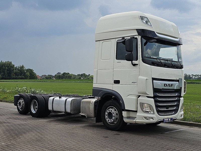 DAF XF 480 SSC 6X2 FAR INTARDER - Camión chasis: foto 5 DAF XF 480 SSC 6X2 FAR INTARDER - Camión chasis: foto 5