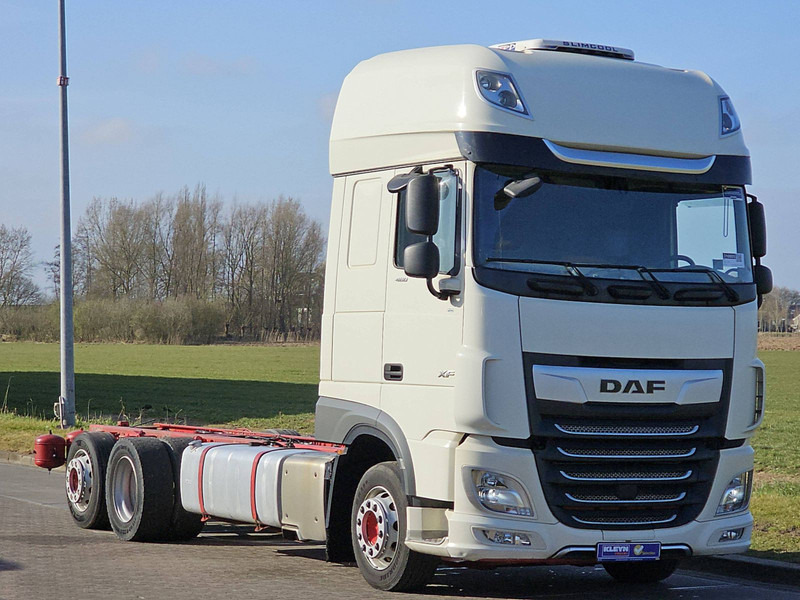 DAF XF 480 SSC 6X2 FAR INTARDER - Camión chasis: foto 5 DAF XF 480 SSC 6X2 FAR INTARDER - Camión chasis: foto 5