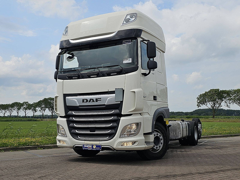 DAF XF 480 SSC 6X2 FAR INTARDER - Camión chasis: foto 1 DAF XF 480 SSC 6X2 FAR INTARDER - Camión chasis: foto 1