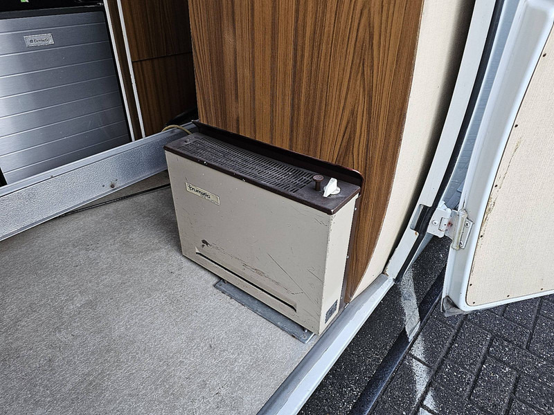 Furgoneta Mercedes-Benz 206  D Camper: foto 10