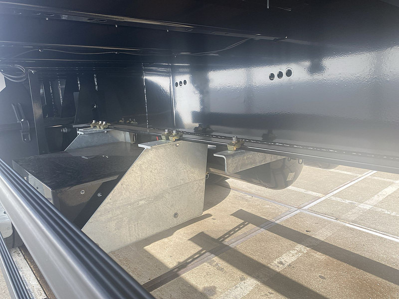 Semirremolque caja cerrada KLEYN TRAILERS TFSH 18 KOFFER NIEUW HH VLOER KLEP: foto 9