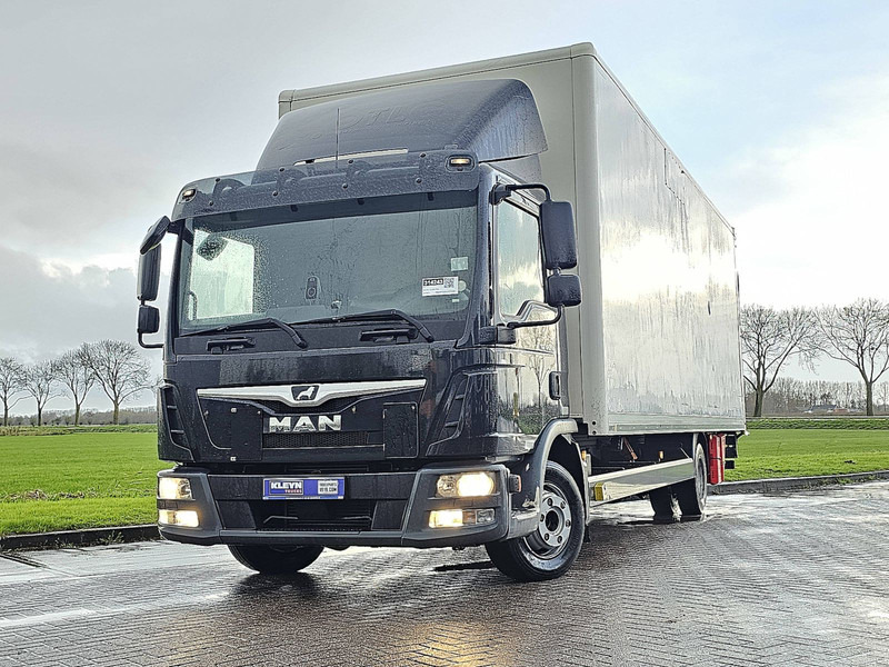 Camión caja cerrada MAN 12.250 TGL BL MANUAL TAILLIFT: foto 1