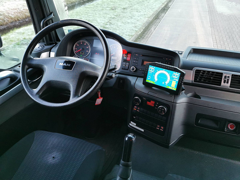 Foto del interior 2: Camión caja cerrada, Camión eléctrico MAN E FULL ELECTRIC 20kW 150km range