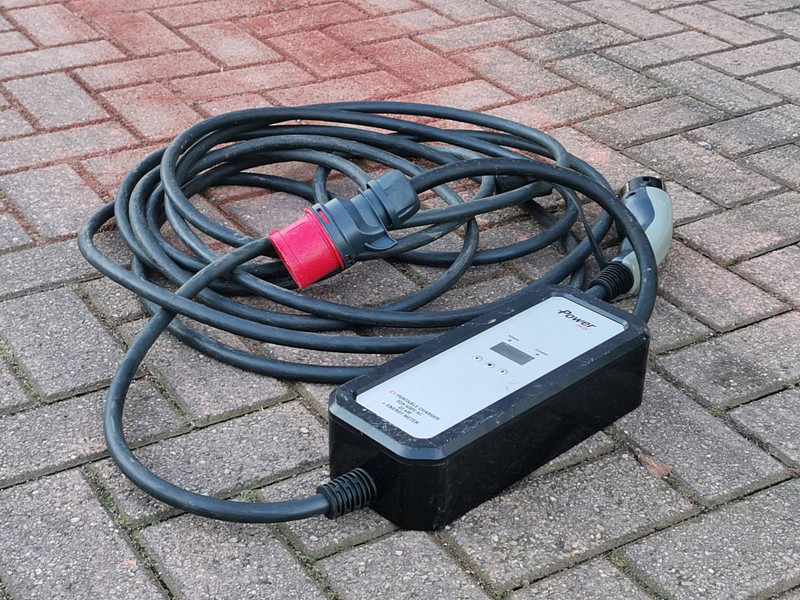 Camión caja cerrada, Camión eléctrico MAN E FULL ELECTRIC 20kW 150km range: foto 16