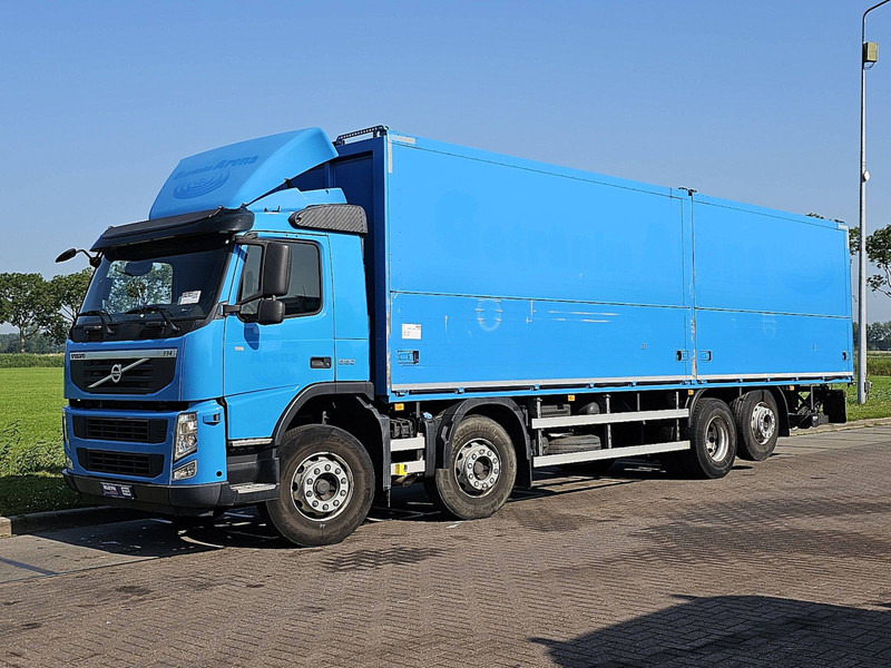 Volvo FM 11.330 8X2 BÄR 2000KG LIFT - Camión caja cerrada: foto 2 Volvo FM 11.330 8X2 BÄR 2000KG LIFT - Camión caja cerrada: foto 2