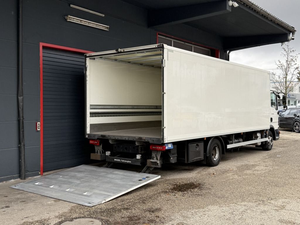 MAN TGL 12.220 Klimaautom. Kamera NAVI 7,1m Koff+LBW - Camión caja cerrada: foto 5 MAN TGL 12.220 Klimaautom. Kamera NAVI 7,1m Koff+LBW - Camión caja cerrada: foto 5