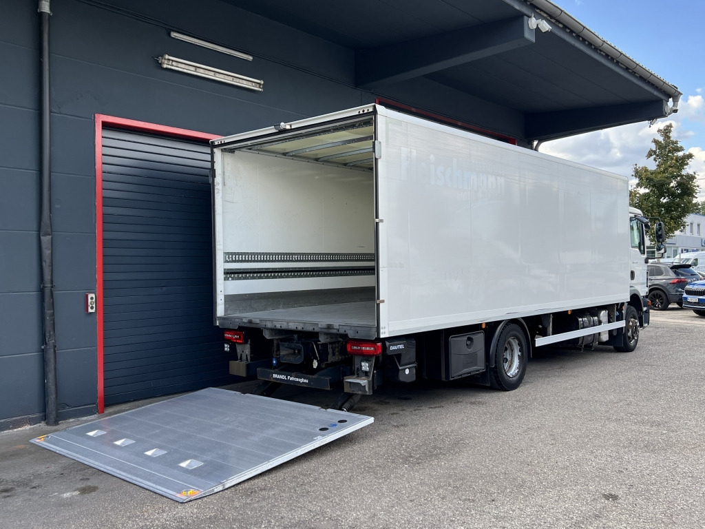 MAN TGM 12.290 Klimaautomatik NAVI Kamera 7m+LBW AHK - Camión caja cerrada: foto 5 MAN TGM 12.290 Klimaautomatik NAVI Kamera 7m+LBW AHK - Camión caja cerrada: foto 5