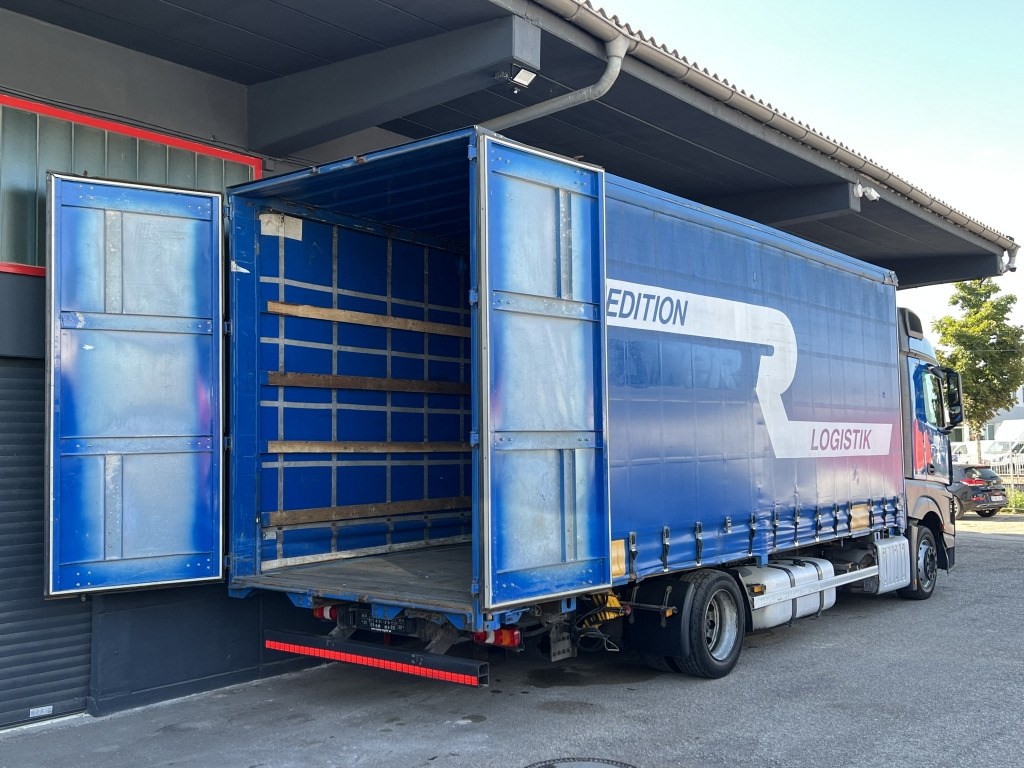 Mercedes-Benz Actros 1840 MEGA Jumbo Klima Reatarder ACC-Tempo - Camión lona: foto 4 Mercedes-Benz Actros 1840 MEGA Jumbo Klima Reatarder ACC-Tempo - Camión lona: foto 4