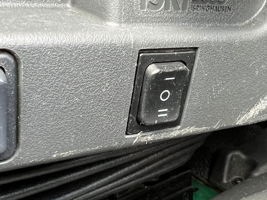 Mercedes-Benz Atego 823 Euro6 Klima 6,1m P+P AHK Orig. 164.tkm - Furgoneta con caja de lona: foto 4 Mercedes-Benz Atego 823 Euro6 Klima 6,1m P+P AHK Orig. 164.tkm - Furgoneta con caja de lona: foto 4