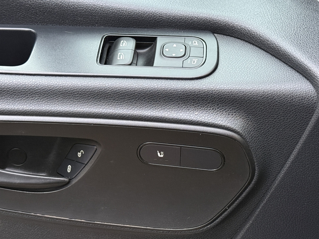 Mercedes-Benz Sprinter 319 CDI MAXII DOKA Klima LuftfederAHK - Furgoneta con caja de lona, Furgoneta combi: foto 4 Mercedes-Benz Sprinter 319 CDI MAXII DOKA Klima LuftfederAHK - Furgoneta con caja de lona, Furgoneta combi: foto 4