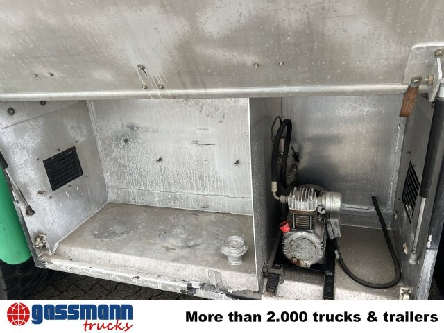 Iveco 190EH30 4x4 - Camión cisterna: foto 3 Iveco 190EH30 4x4 - Camión cisterna: foto 3