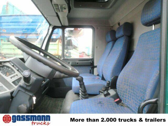 MAN L33 8.180 C 4x2, Unfallfahrzeug mit - Camión caja cerrada: foto 2 MAN L33 8.180 C 4x2, Unfallfahrzeug mit - Camión caja cerrada: foto 2
