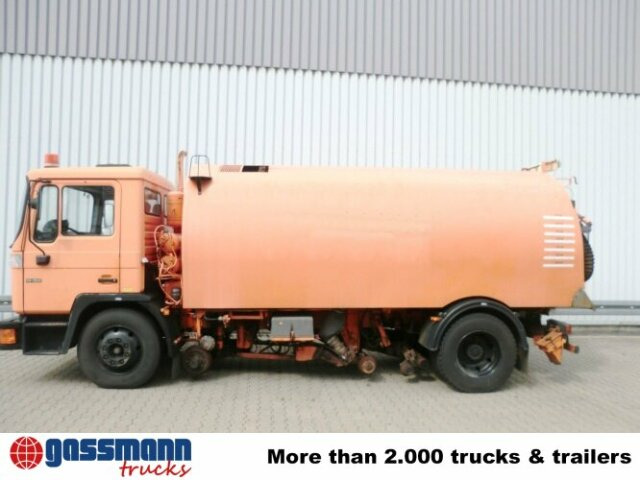 MAN M03 14.152 4x2, Schienenkehrmaschine - Barredora vial: foto 4 MAN M03 14.152 4x2, Schienenkehrmaschine - Barredora vial: foto 4