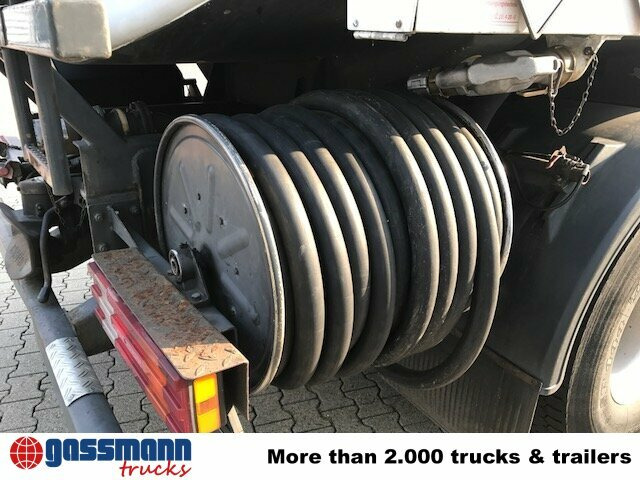 Mercedes-Benz Actros 1841 L 4x2, Esterer Tankaufbau ca. - Camión cisterna: foto 4 Mercedes-Benz Actros 1841 L 4x2, Esterer Tankaufbau ca. - Camión cisterna: foto 4