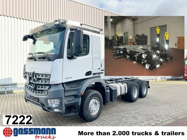 Mercedes-Benz Arocs 2642 K 6x4/33 - Camión multibasculante: foto 1 Mercedes-Benz Arocs 2642 K 6x4/33 - Camión multibasculante: foto 1