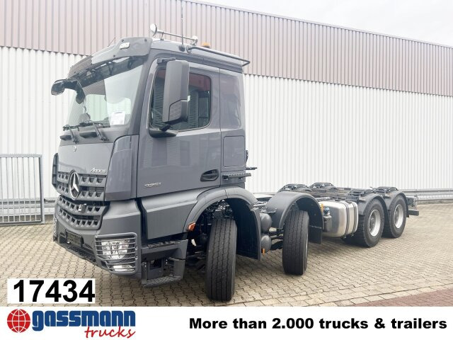 Mercedes-Benz Arocs 3251 L 8x4/4, mit Motorabtrieb C plus NA - Camión chasis: foto 1 Mercedes-Benz Arocs 3251 L 8x4/4, mit Motorabtrieb C plus NA - Camión chasis: foto 1