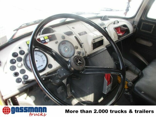 Mercedes-Benz L 1519 4x2 Feuerwehr Drehleiter DL30 - Camión de bomberos: foto 5 Mercedes-Benz L 1519 4x2 Feuerwehr Drehleiter DL30 - Camión de bomberos: foto 5