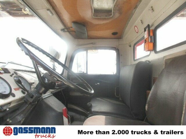 Mercedes-Benz L 1519 4x2 Feuerwehr Drehleiter DL30 - Camión de bomberos: foto 4 Mercedes-Benz L 1519 4x2 Feuerwehr Drehleiter DL30 - Camión de bomberos: foto 4