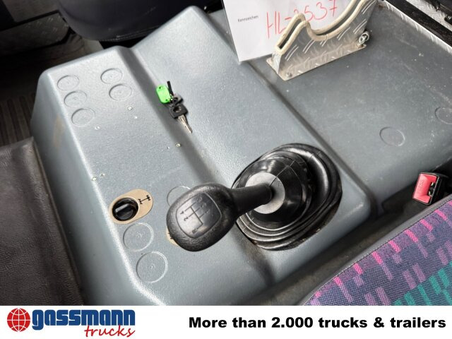 Mercedes-Benz LK 814 F 4x2 Doka, Löschfahrzeug LF8/6 - Camión de bomberos: foto 3 Mercedes-Benz LK 814 F 4x2 Doka, Löschfahrzeug LF8/6 - Camión de bomberos: foto 3