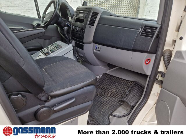 Mercedes-Benz Sprinter 516 CDI 4x2, Rettungswagen - Furgón: foto 4 Mercedes-Benz Sprinter 516 CDI 4x2, Rettungswagen - Furgón: foto 4