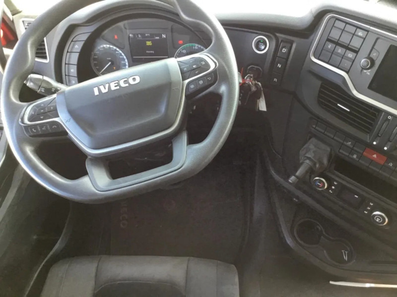 Iveco S-WAY 460 LNG - 4x2 - Retarder - Full air - Cabeza tractora: foto 5 Iveco S-WAY 460 LNG - 4x2 - Retarder - Full air - Cabeza tractora: foto 5