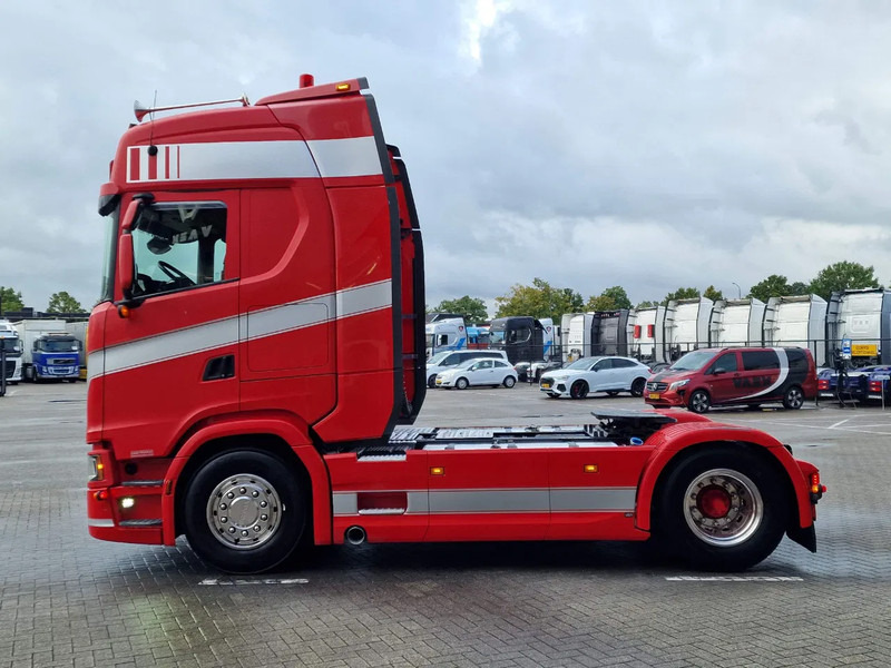 Scania S500 NGS Highline 4x2 - Retarder - Night clima - 2x tank - Full spoiler - Led - Cabeza tractora: foto 5 Scania S500 NGS Highline 4x2 - Retarder - Night clima - 2x tank - Full spoiler - Led - Cabeza tractora: foto 5