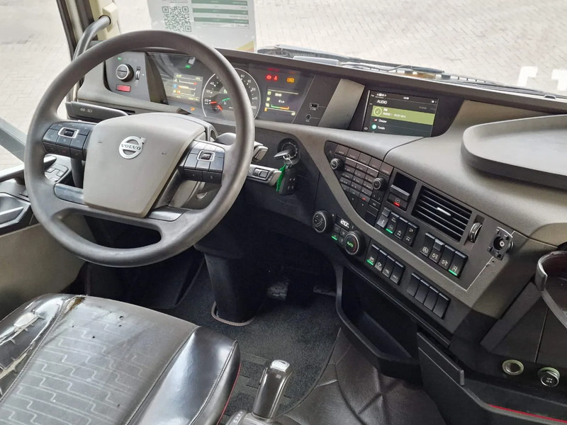 Leasing de Volvo FH 13.500 Globetrotter 6x2 - PTO/Hydraulic - 3.00 WB - Full air - Volvo FH 13.500 Globetrotter 6x2 - PTO/Hydraulic - 3.00 WB - Full air -: foto 12
