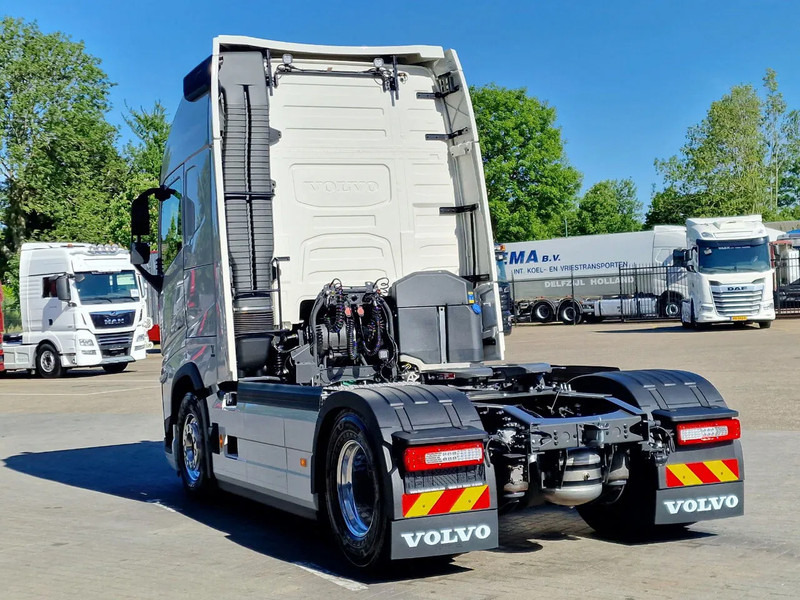 Volvo FH 13.500 Globetrotter XL 4x2 - NEW - Full spec - I parkcool - Full air - - Cabeza tractora: foto 5 Volvo FH 13.500 Globetrotter XL 4x2 - NEW - Full spec - I parkcool - Full air - - Cabeza tractora: foto 5