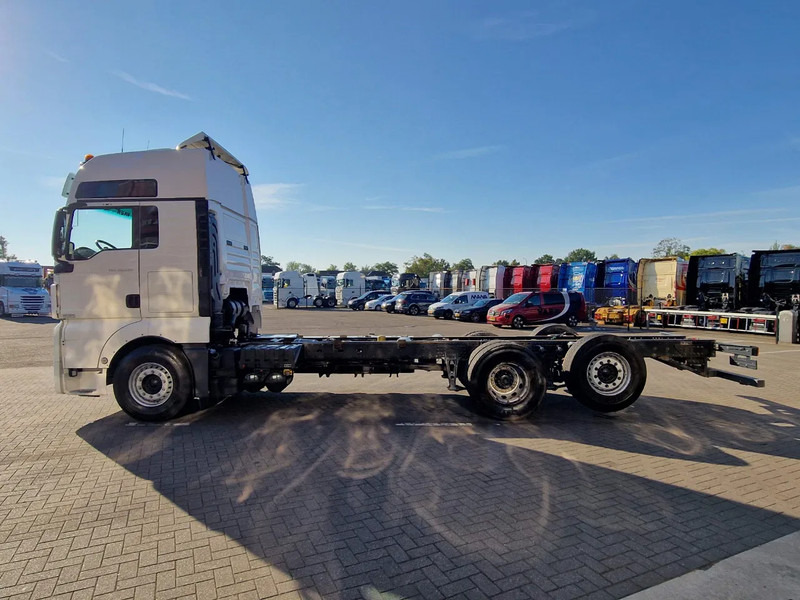 MAN TGX 26.500 6x2 XXL - Chassis - Full air - Night clima - AS Tronic - - Camión chasis: foto 4 MAN TGX 26.500 6x2 XXL - Chassis - Full air - Night clima - AS Tronic - - Camión chasis: foto 4