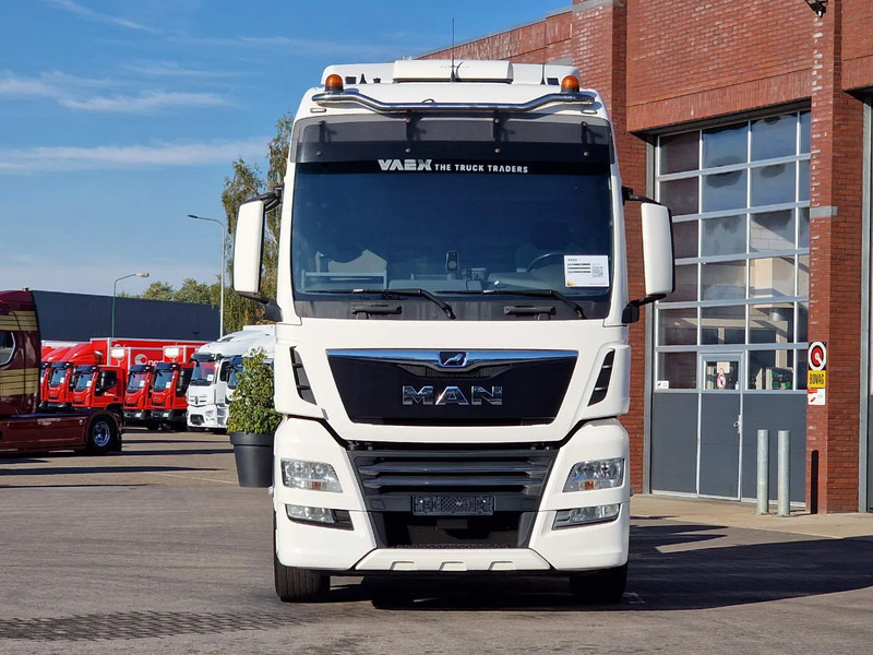 MAN TGX 26.500 6x2 XXL - Chassis - Full air - Night clima - AS Tronic - - Camión chasis: foto 2 MAN TGX 26.500 6x2 XXL - Chassis - Full air - Night clima - AS Tronic - - Camión chasis: foto 2