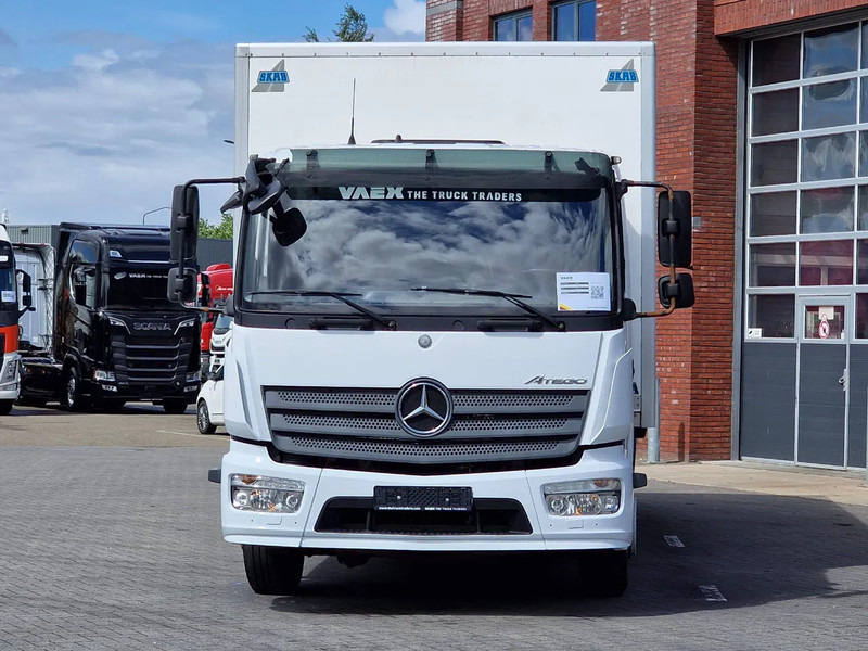 Mercedes-Benz Atego 4x2 - 170 KW/230PS - Box - Zepro loadlift - Euro 6 - Camión caja cerrada: foto 2 Mercedes-Benz Atego 4x2 - 170 KW/230PS - Box - Zepro loadlift - Euro 6 - Camión caja cerrada: foto 2