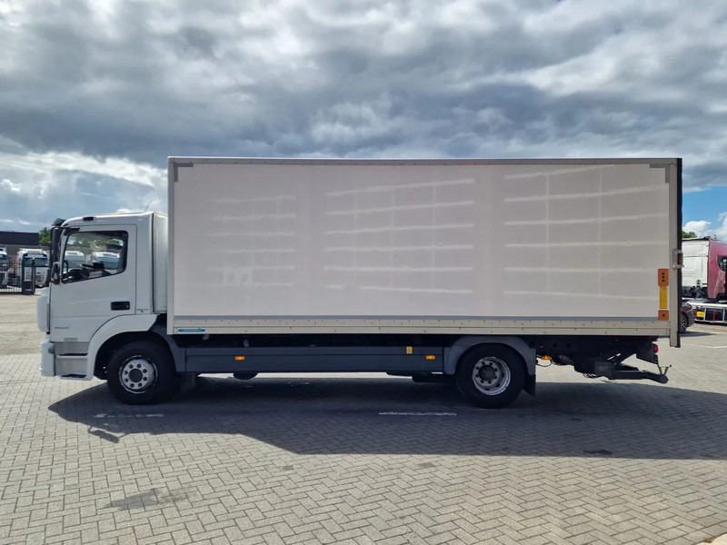 Mercedes-Benz Atego 4x2 - 170 KW/230PS - Box - Zepro loadlift - Euro 6 - Camión caja cerrada: foto 4 Mercedes-Benz Atego 4x2 - 170 KW/230PS - Box - Zepro loadlift - Euro 6 - Camión caja cerrada: foto 4